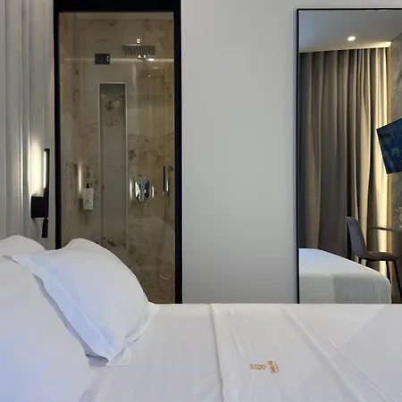 Hotel Golden Nina