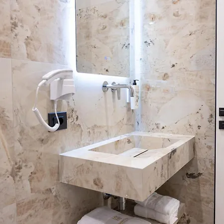 Golden Nina Hotel Vlorë
