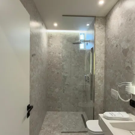 Golden Nina Hotel Vlore